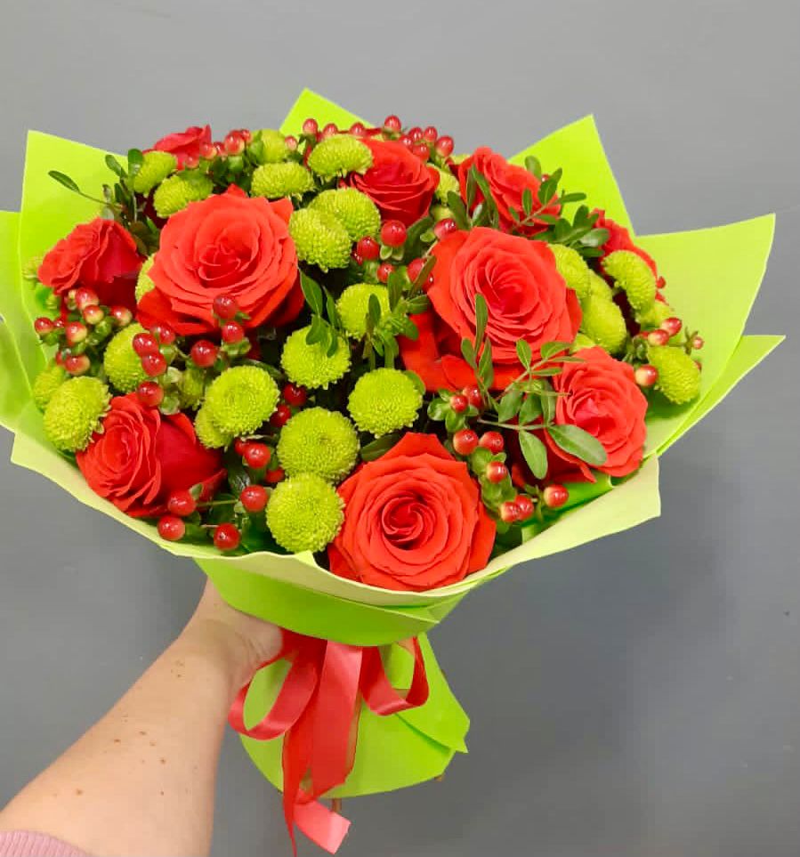 Букет цветов из: Хризантемы и Розы в Высокогорном