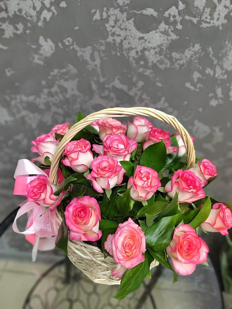Цветочная композиция из Розы в корзине в Высокогорном