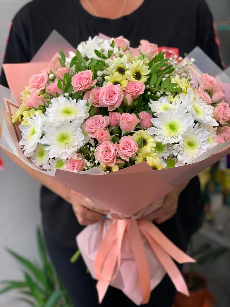 Букет цветов из: Розы и Хризантемы в Высокогорном