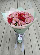 Букет цветов из:  Альстромерии в Высокогорном