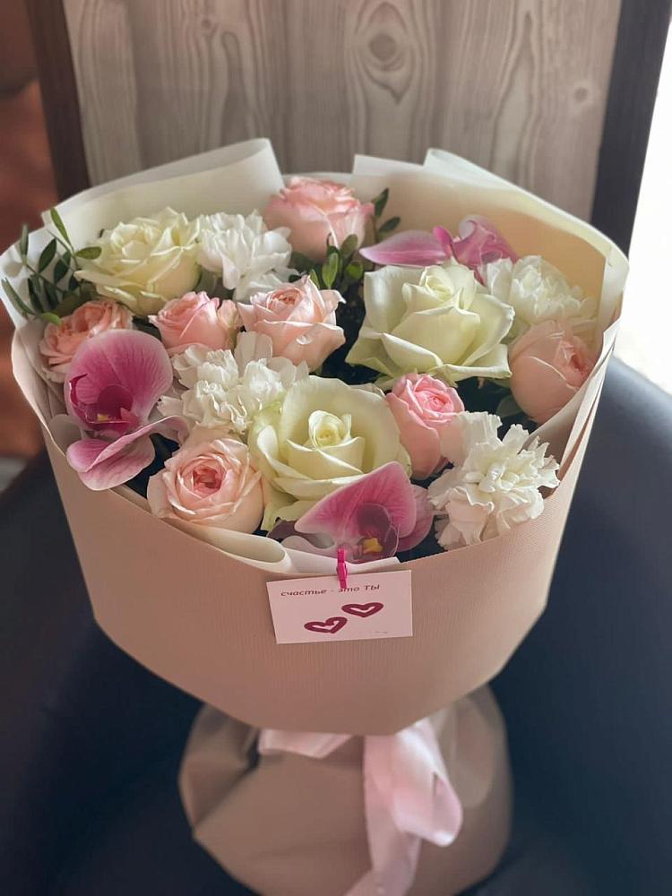 Букет цветов из: Орхидеи, Розы и Гвоздики в Высокогорном