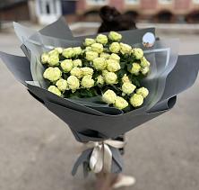 Букет Белые кустовые розы Солинеро в Высокогорном