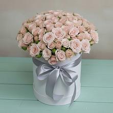 Цветочная композиция из Розы в шляпной коробке в Высокогорном