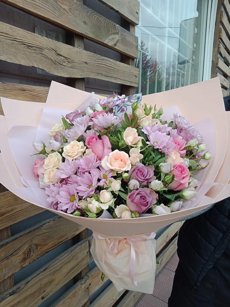 Букет цветов из: Розы и Хризантемы в Высокогорном