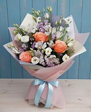 Букет цветов из:  Лизиантусы, Розы, Альстромерии и Гипсофила в Высокогорном