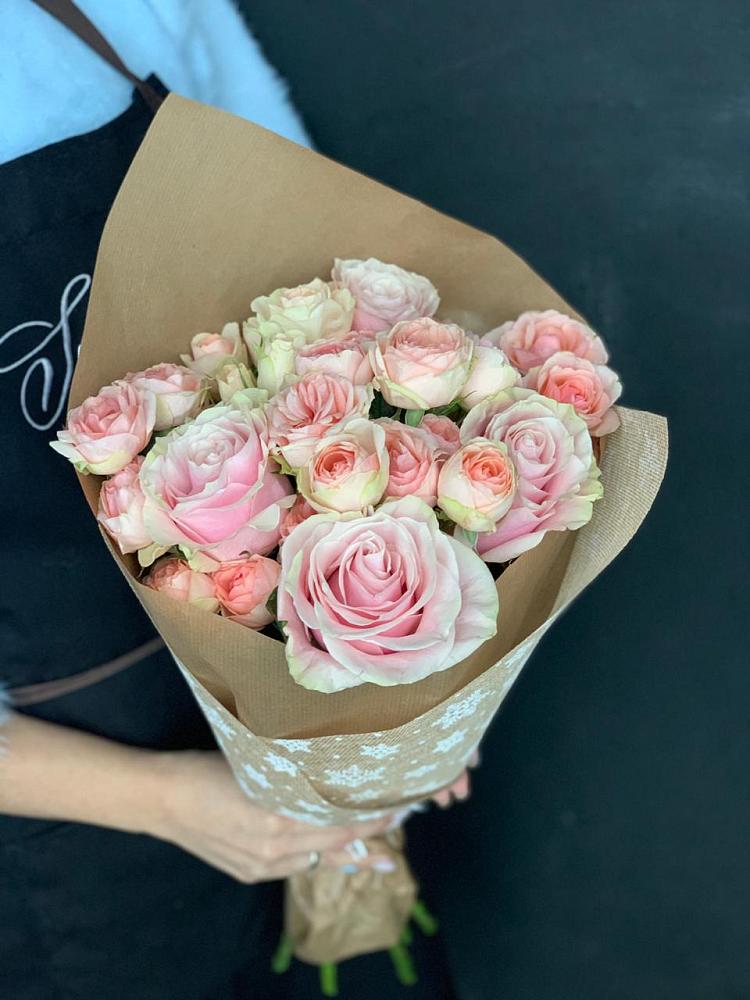 Букет цветов из: Хризантемы и Розы в Высокогорном