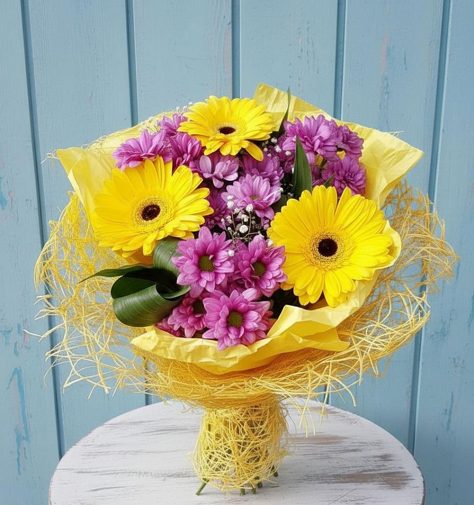 Букет цветов из: Хризантемы и Герберы в Высокогорном