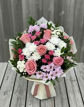 Букет цветов из:  Альстромерии, Гвоздики, Розы и Хризантемы в Высокогорном