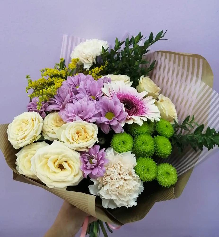 Букет цветов из: Хризантемы, Розы, Гвоздики и Герберы в Высокогорном