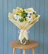 Букет цветов из:  Хризантемы и Розы в Высокогорном