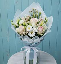 Букет цветов из:  Розы и Лизиантусы в Высокогорном