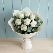 Букет Белые розы в Эвкалипте в Высокогорном