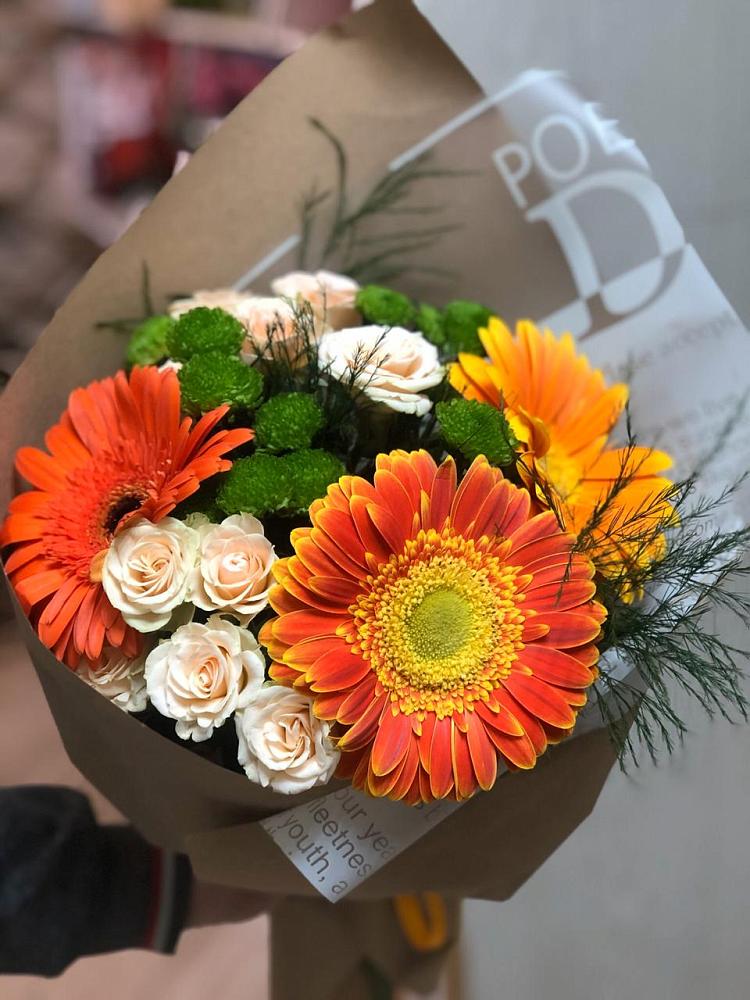 Букет цветов из: Герберы, Хризантемы и Розы в Высокогорном