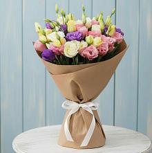 Букет цветов из:  Лизиантусы #REPLACE_PRED# Высокогорном