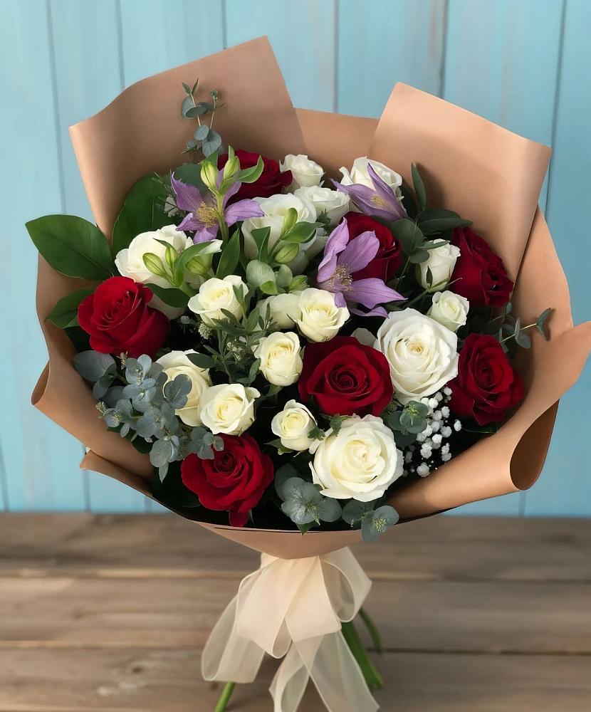 Букет цветов из: Розы и Альстромерии в Высокогорном