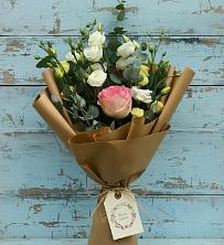 Букет цветов из:  Розы и Лизиантусы в Высокогорном