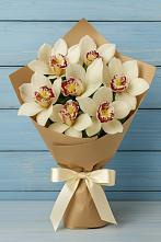 Букет цветов из:  Орхидеи и Розы в Высокогорном